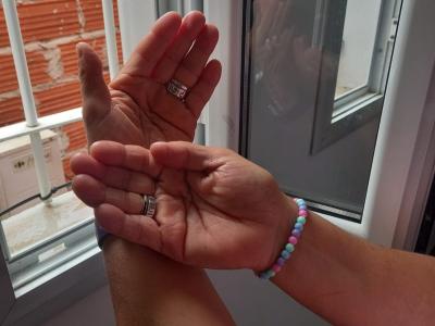 Hands